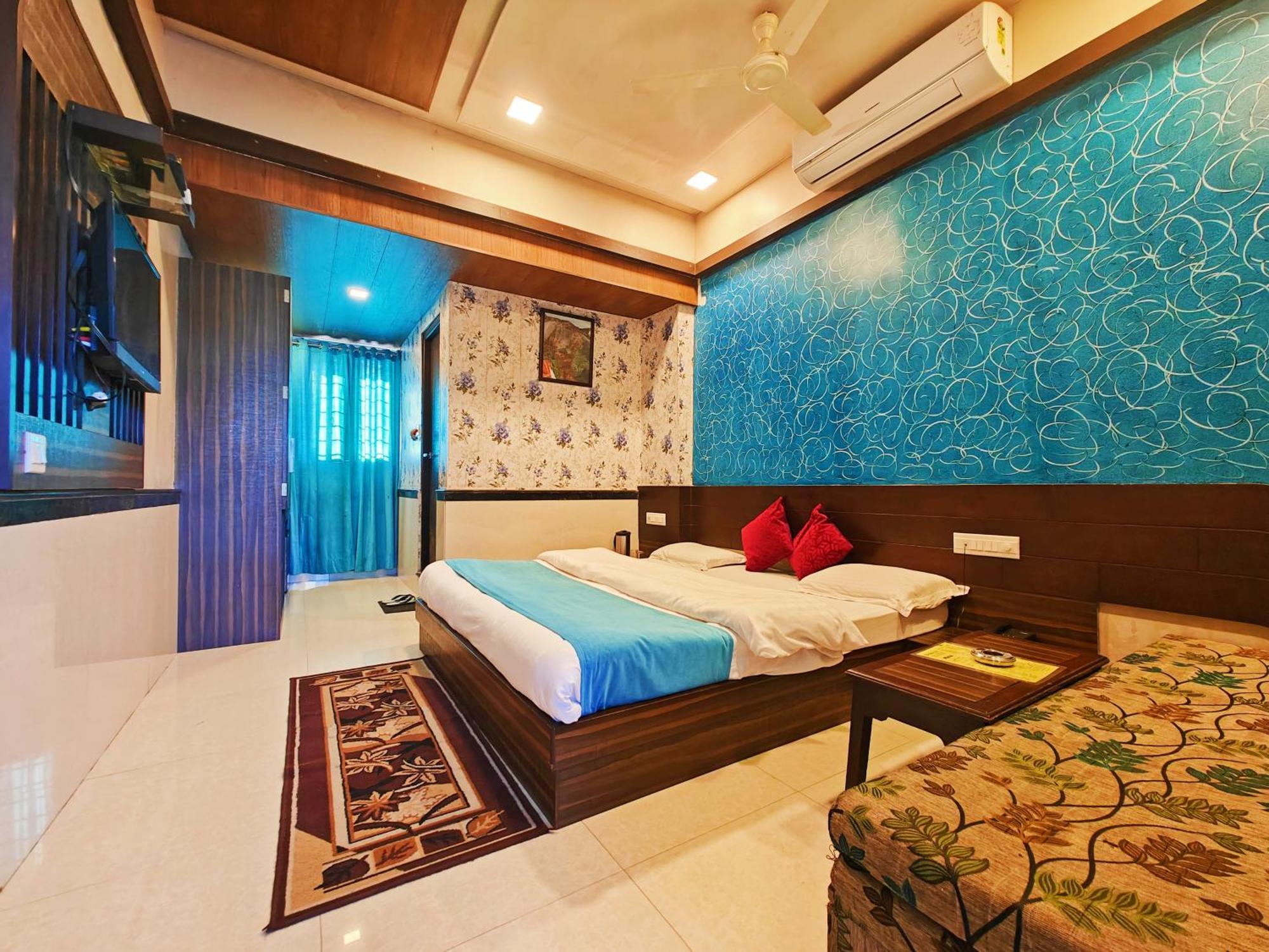Hotel Saraswati Mount Abu Ngoại thất bức ảnh