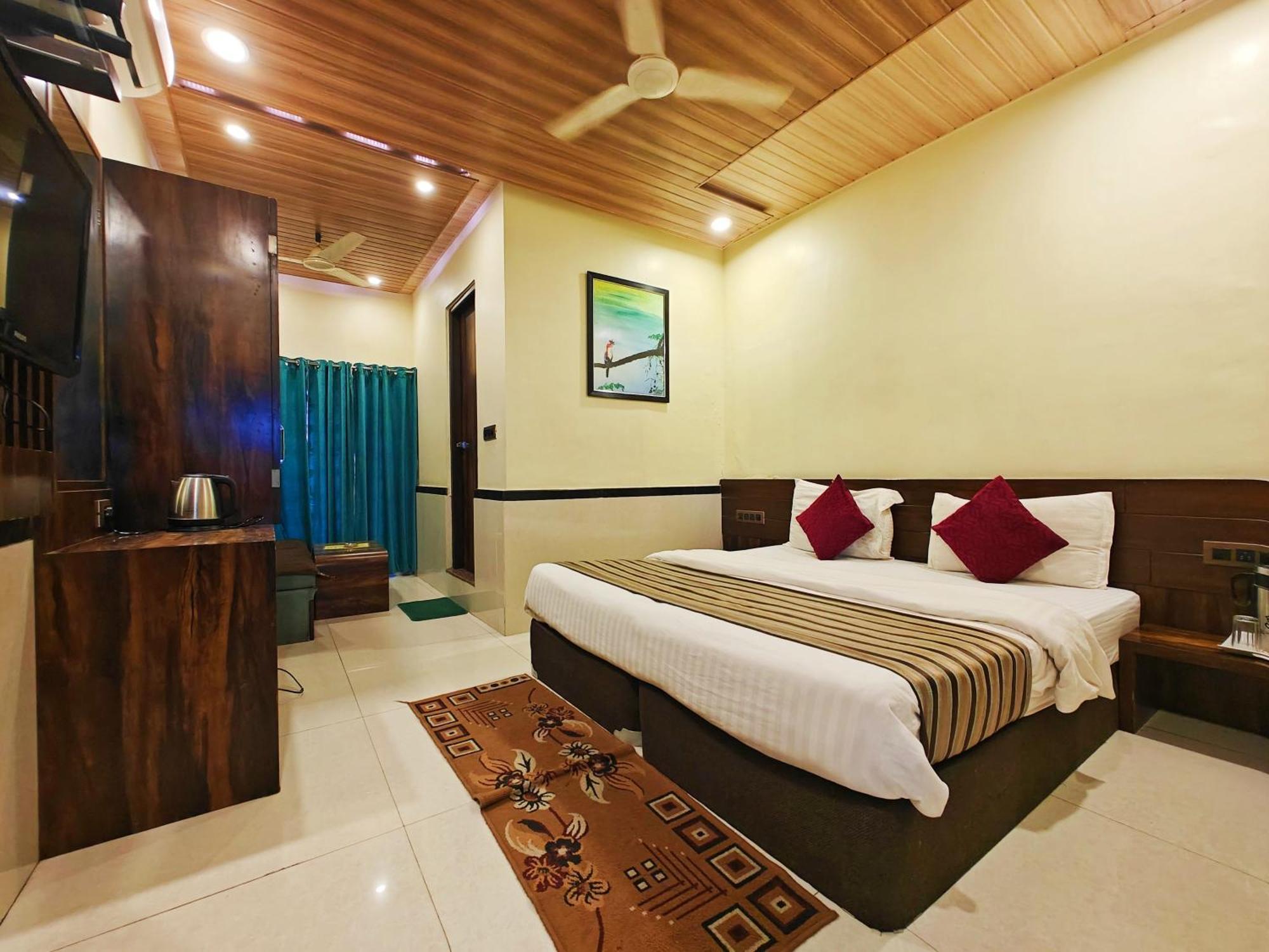 Hotel Saraswati Mount Abu Ngoại thất bức ảnh
