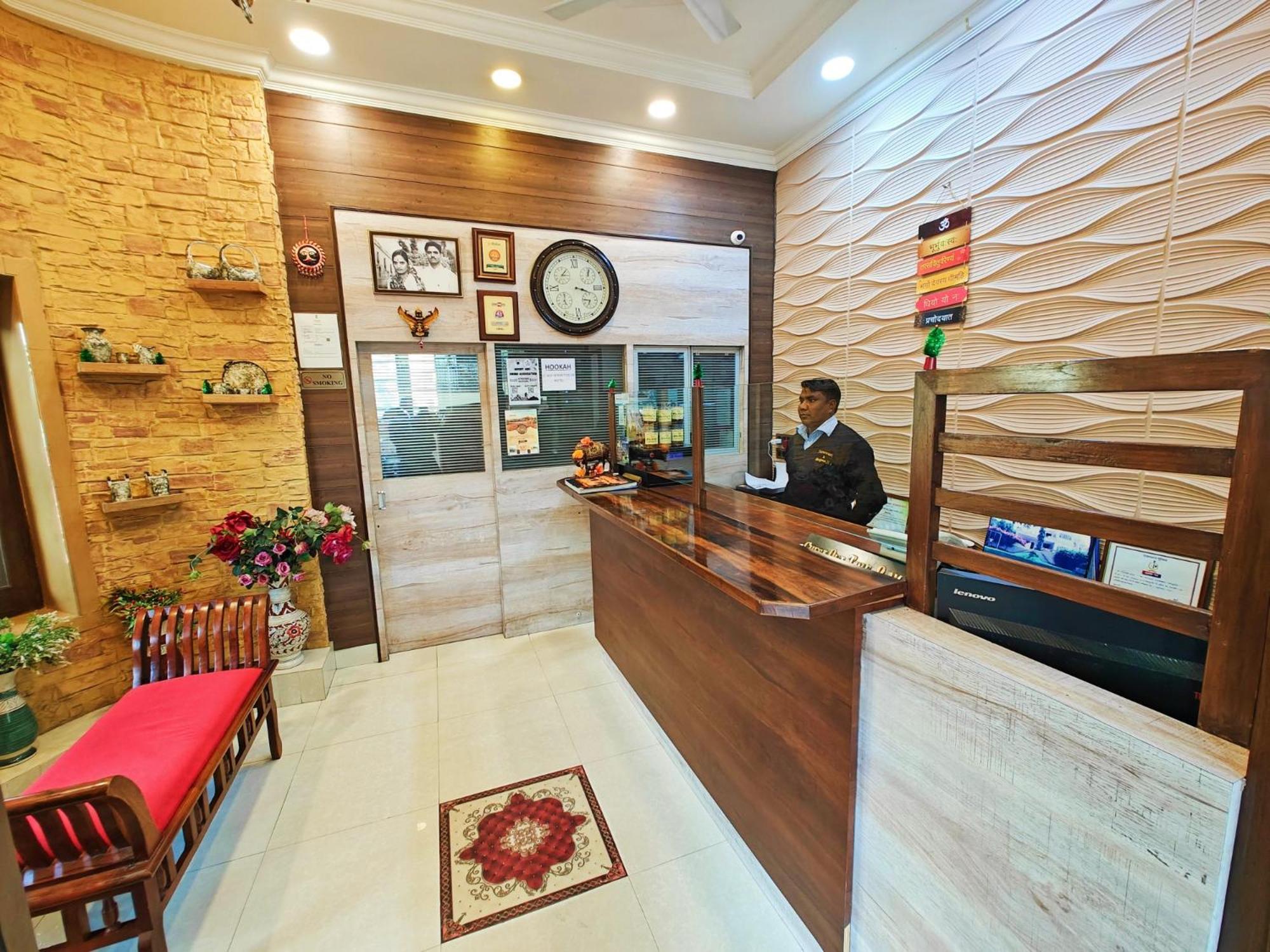 Hotel Saraswati Mount Abu Ngoại thất bức ảnh
